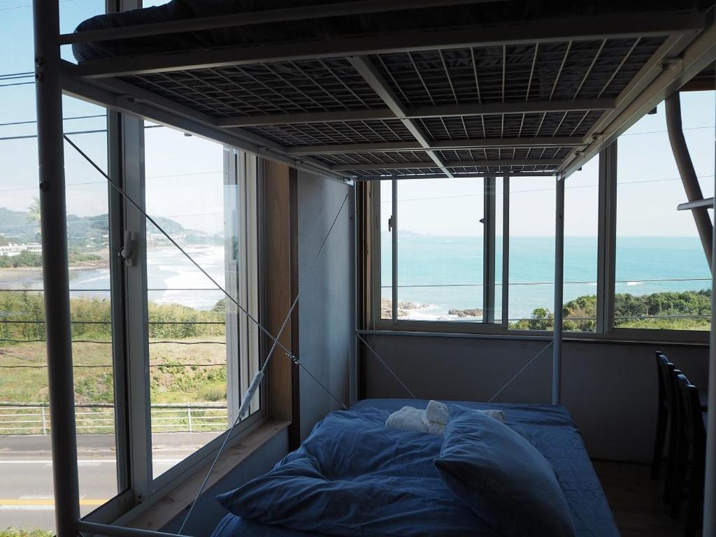 Guesthouse ＆ Beach Cafe Fuego Hyuga Bagian luar foto