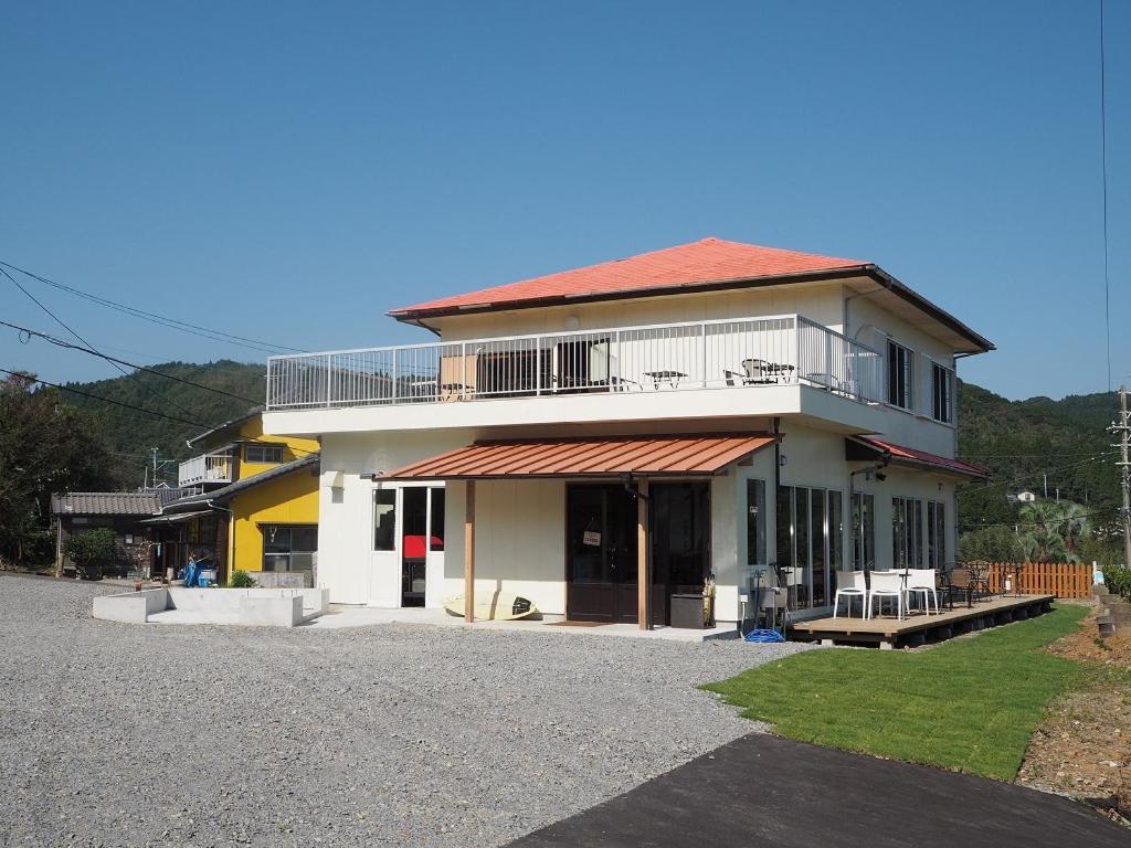 Guesthouse ＆ Beach Cafe Fuego Hyuga Bagian luar foto