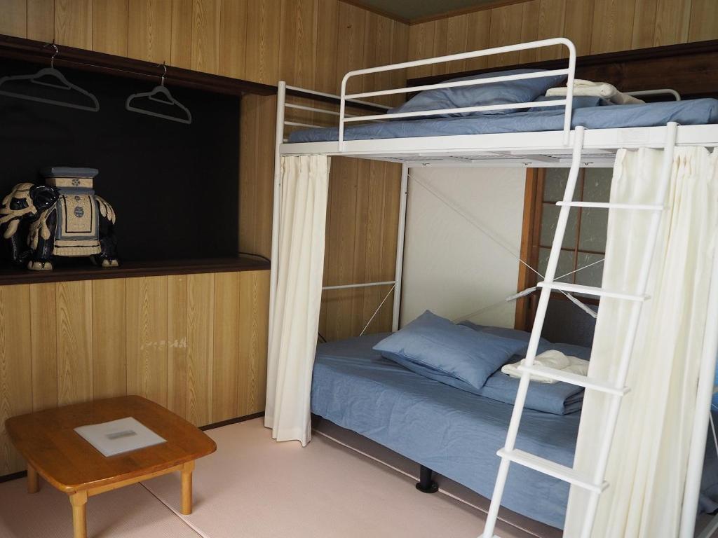 Guesthouse ＆ Beach Cafe Fuego Hyuga Ruang foto