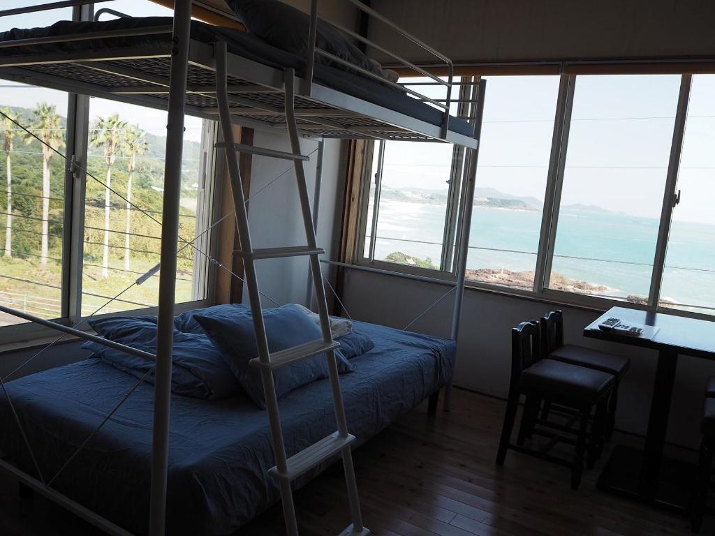Guesthouse ＆ Beach Cafe Fuego Hyuga Bagian luar foto